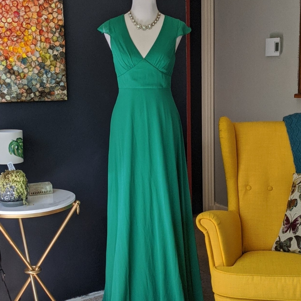 NWT Green chiffon maxi dress